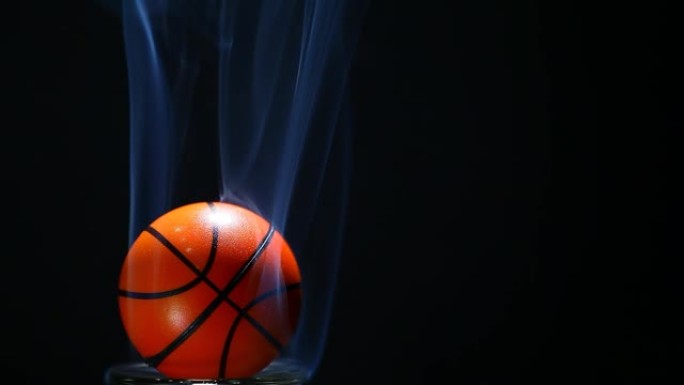 篮球烟雾的镜头黑暗背景