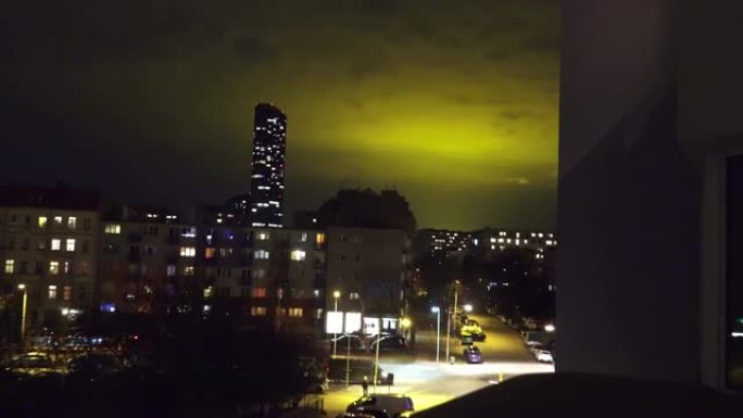 来自大型建筑综合体的城市光污染