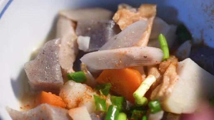 吃tonjiru食材均衡营养荤素搭配