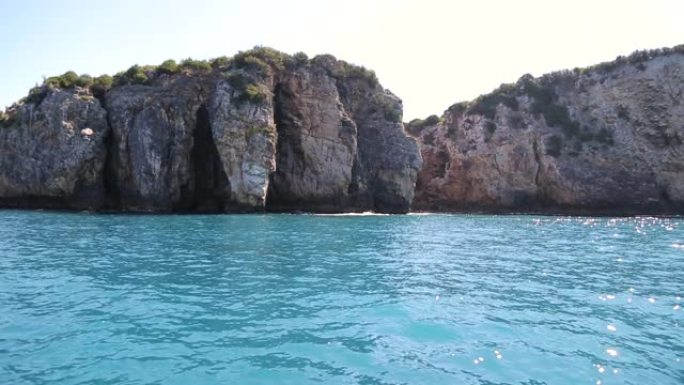 暑假期间，从小白船头看到美丽的海景和风景