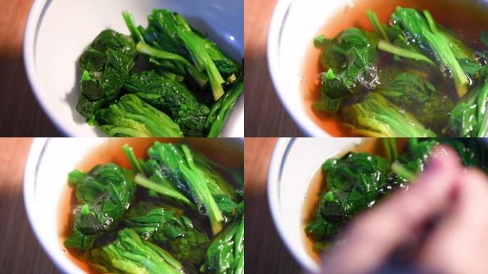 seasoning boiled spinach