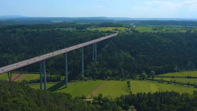 德国内卡布利克高速公路大桥鸟瞰图