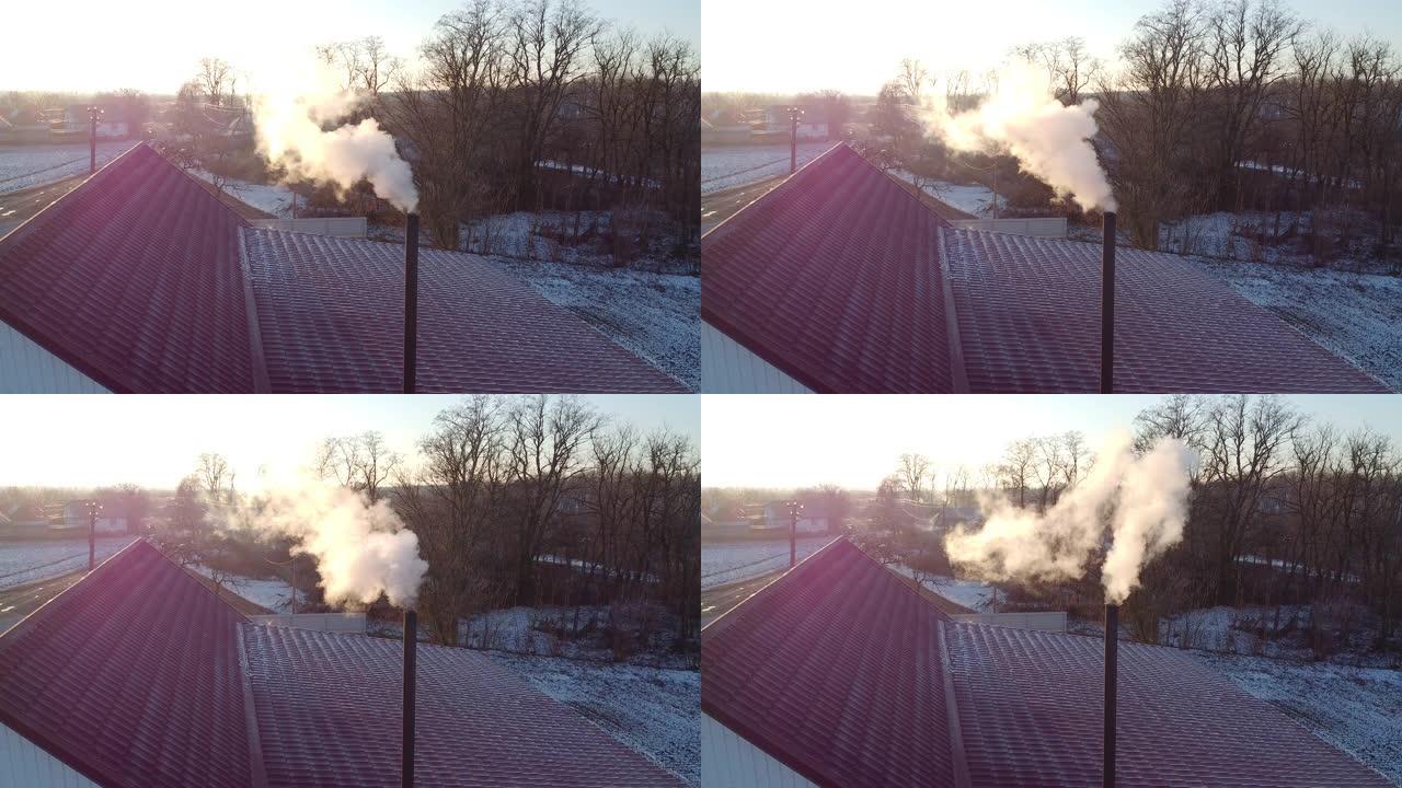冬天炉子冒烟造成的空气污染。村子里的房子