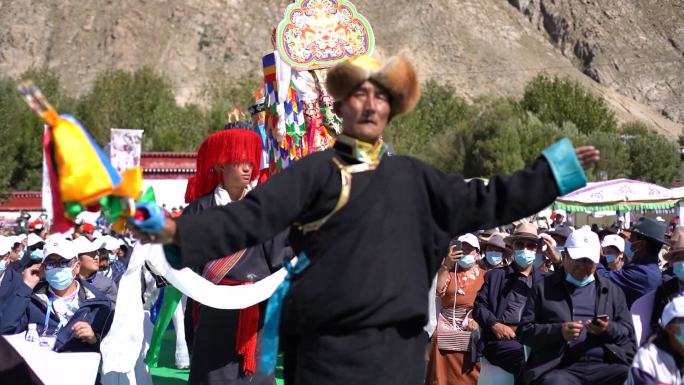 西藏庆典 文艺汇演 挥舞摇摆 文艺表演