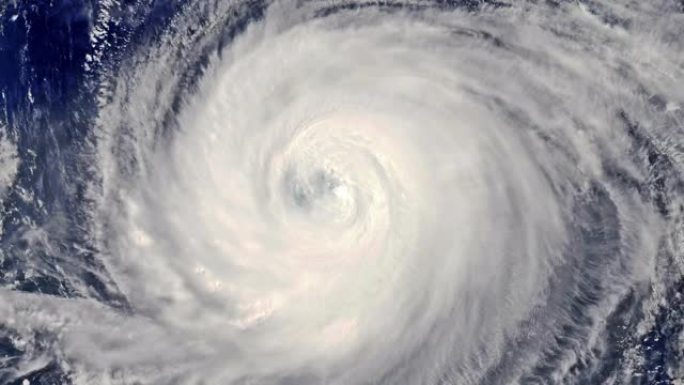 飓风连续旋转时的卫星视图