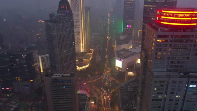 多雨暮色南京市市区交通街路空中全景4k中国
