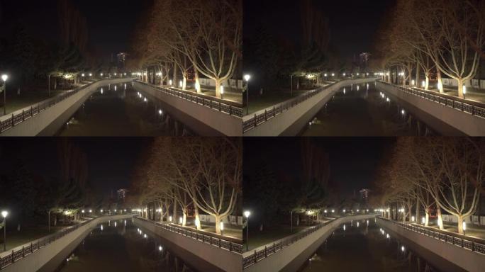 辛菲罗波尔夜晚被灯笼照亮的萨吉尔河堤防