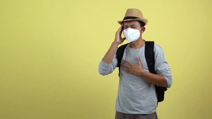 使用口罩保护空气有毒的旅游，可环游世界。