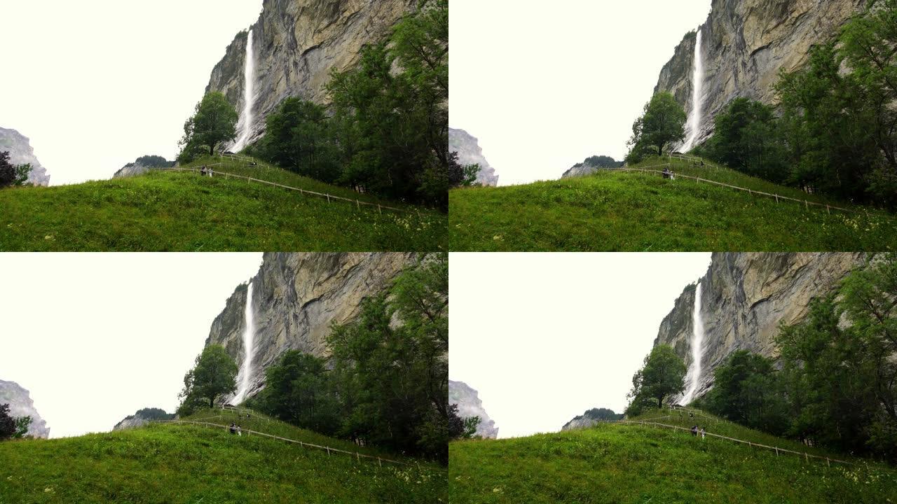 劳特布龙嫩的少女峰瀑布。瑞士阿尔卑斯山的艾格山镇。