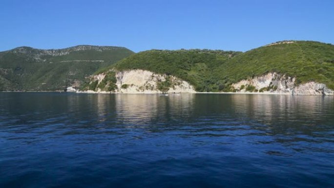 爱琴海乘船游览期间美丽的自然和风景