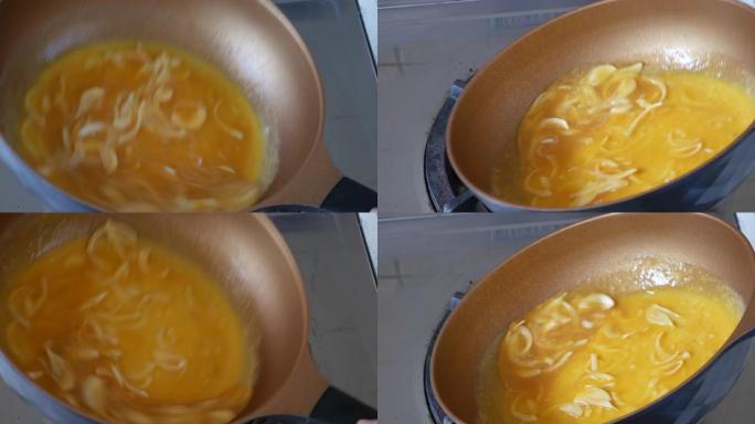 奶酪煮鸡蛋做菜做饭