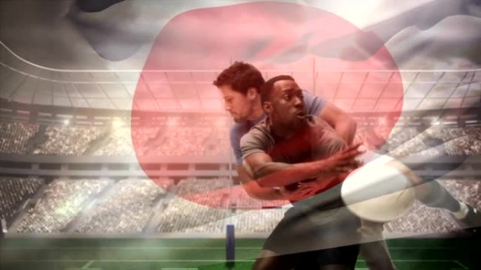 橄榄球运动员在被运动员和日本国旗扑倒的同时投掷球