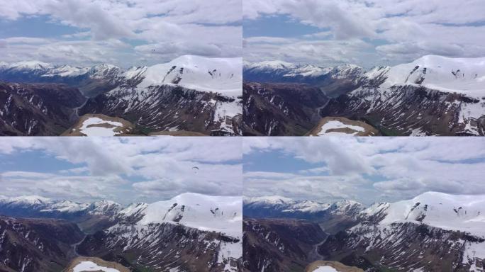 高加索雪山中的滑翔伞