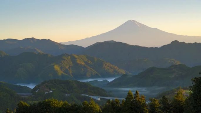 日本静冈高地富士山的时间流逝