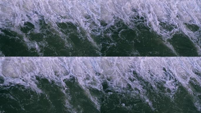 具有不规则波浪结构的蓝色和绿松石水