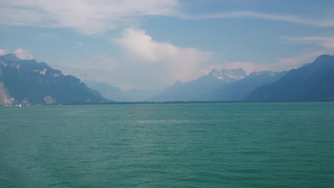 晴天蒙特勒日内瓦湖著名的渡轮公路旅行乘客山pov全景4k瑞士