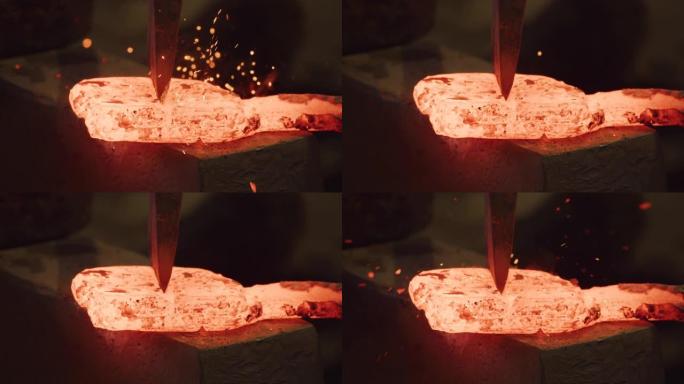 斧头切割铜发光的红色热锭由大师剑史密斯与火花飞扬。传统的日本锻造方法。日本工艺文化。