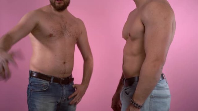 两人相比，运动训练的结果，前后概念。胖子，肚子在左边，肌肉发达的男人在右边。健康饮食和个人训练计划，