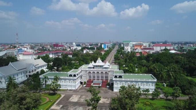 老挝万象总统府从天而降