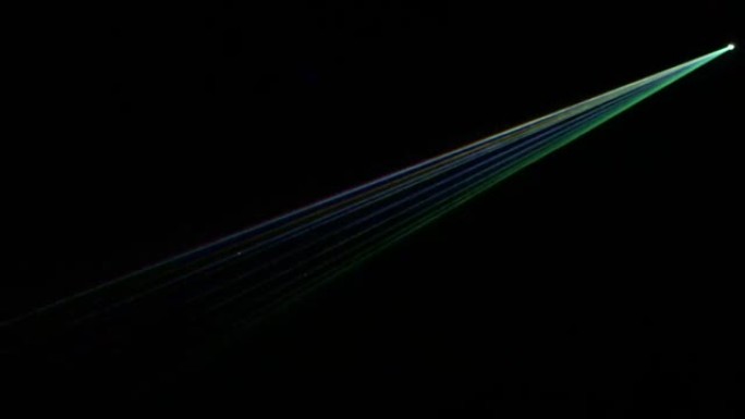 抽象彩色激光束线运动暗背景