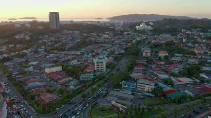 Aerial 4K footage of beautiful日落在亚庇,沙巴,马来西亚