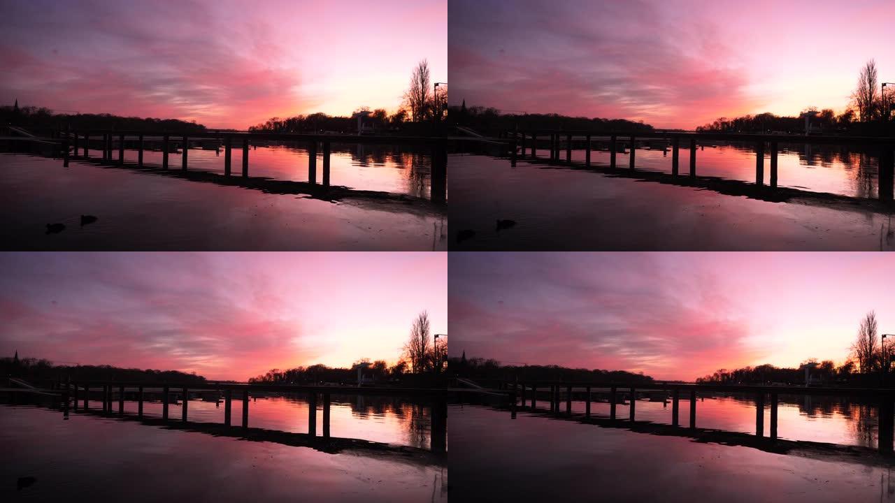 五颜六色的日落期间在湖上的反射，股票图像，波茨坦，德国