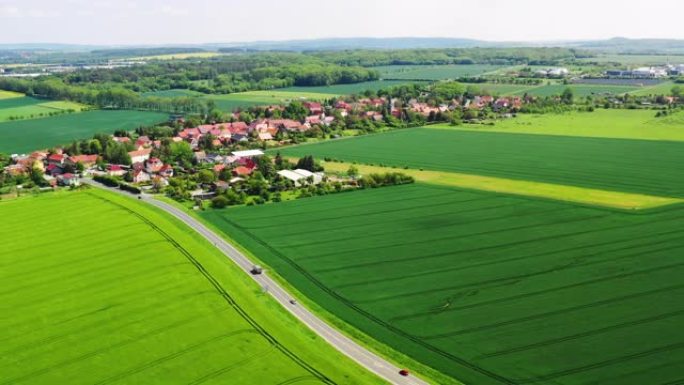 德国乡村和绿色田野的高角度视图