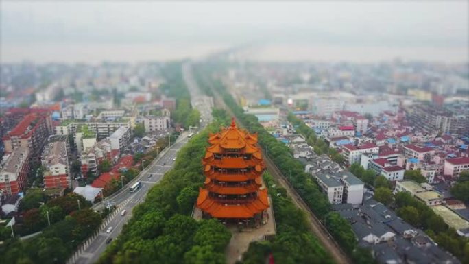 白天时间武汉城市景观黄鹤寺交通道路空中全景4k倾斜移位中国