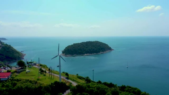 蓝绿色的巴东海滩风力涡轮机的鸟瞰图。普吉岛