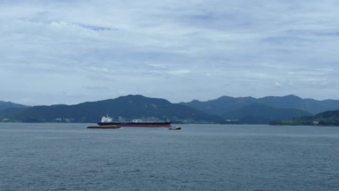 油轮大山自然风光海水