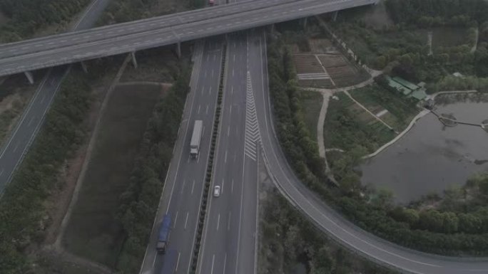 高速公路，DJI 4 D-log模式