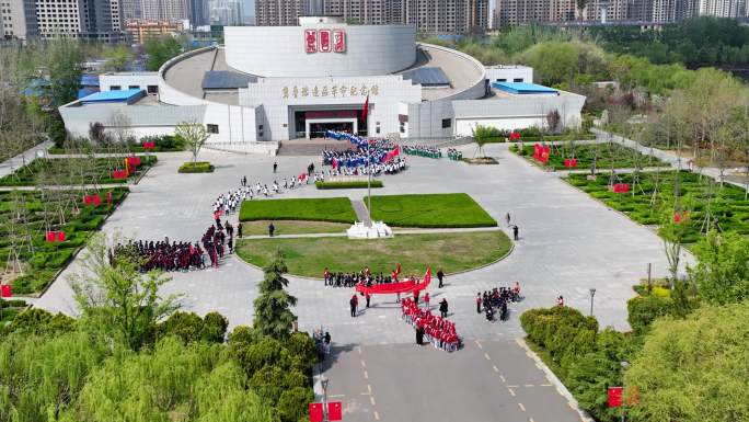 学生参观冀鲁豫边区革命纪念馆