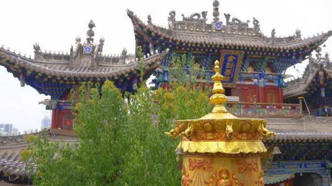 中国青海西宁南山寺。