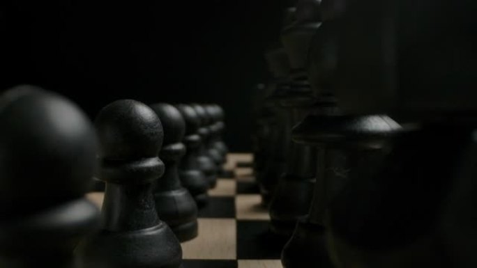 开始位置的黑棋人物准备游戏概念