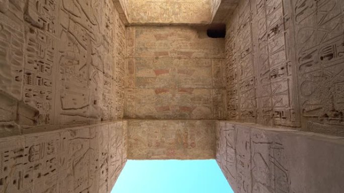 梅迪内·哈布神庙。埃及，卢克索。Medinet Habu的Ramesses III太平间庙宇是埃及卢