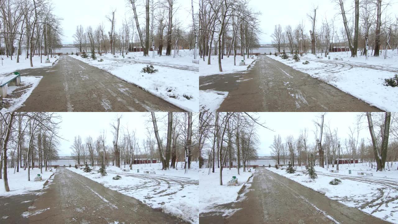 住宅区Pridneprovsk旧区的白雪覆盖的小巷