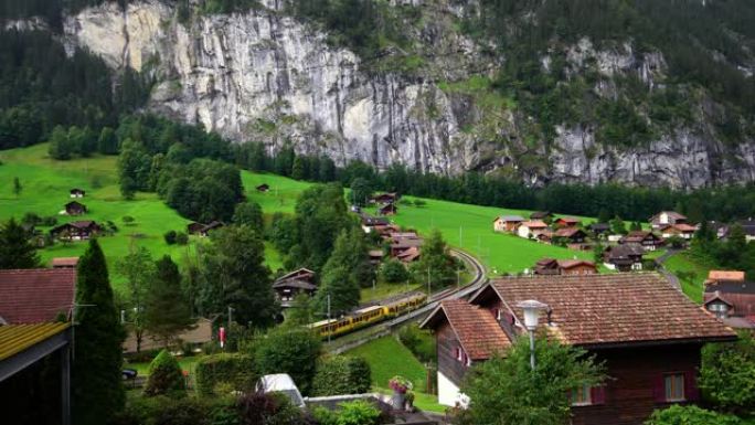 在少女峰，劳特布伦嫩到克莱恩·谢德格。瑞士阿尔卑斯山的艾格山镇。