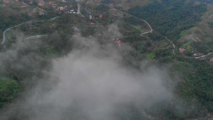 婆罗洲沙巴美丽自然热带雨林和云的4k航拍画面