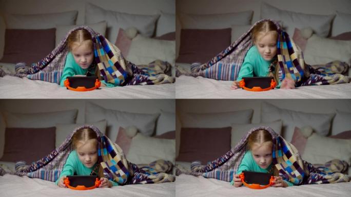 可爱的小女孩在手机上在线观看视频