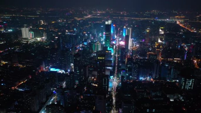 夜间照明南京城市景观市中心航空全景4k中国
