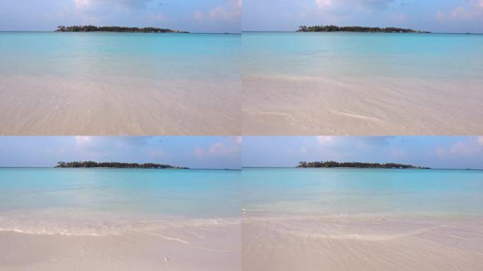 马尔代夫的沙滩和清澈的泻湖