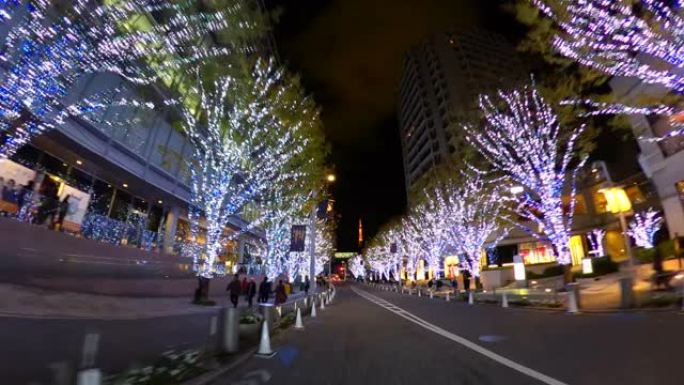 在东京六本木榉坂驾驶冬季夜间照明