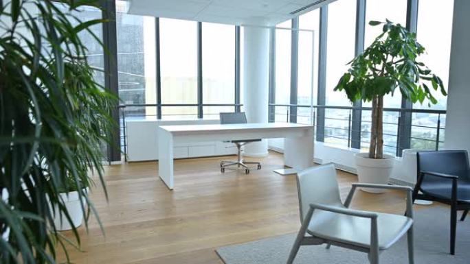 现代办公室大堂休息区和室外甲板