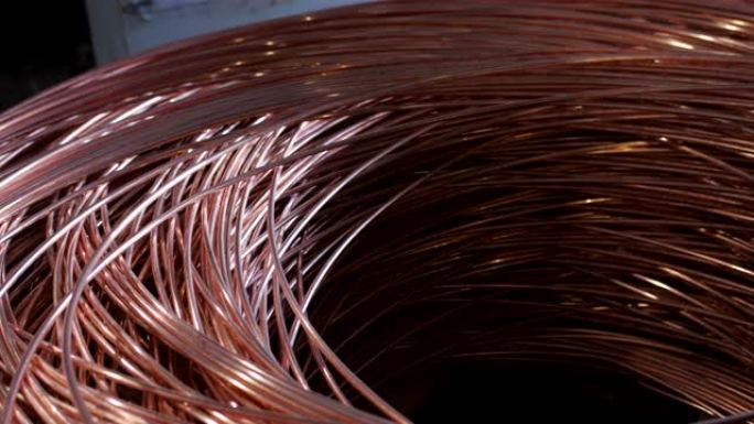 铜线的拉拔工艺生产电缆的工厂。