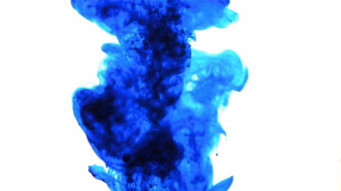 水中的蓝色墨水滴蓝色墨汁入水水墨视频素材