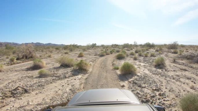 沙漠驾驶无人区越野穿越戈壁滩