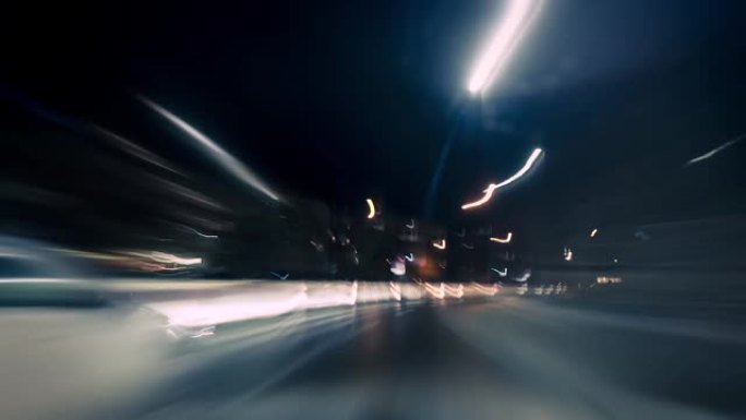 夜间在德国高速公路上行驶，延时视频
