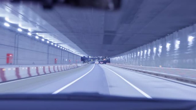 日本物流网，夜间高速公路