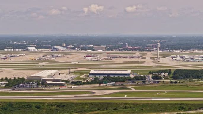 亚特兰大航空v449机场全景与起飞