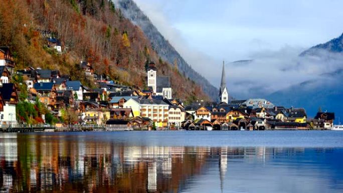 延时: 奥地利萨尔茨卡默古特阿尔卑斯山的哈尔施塔特山村